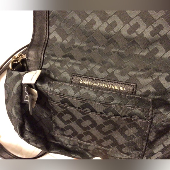 Diane Von Furstenberg Croc-Effect crossbody bag - Picture 8 of 9